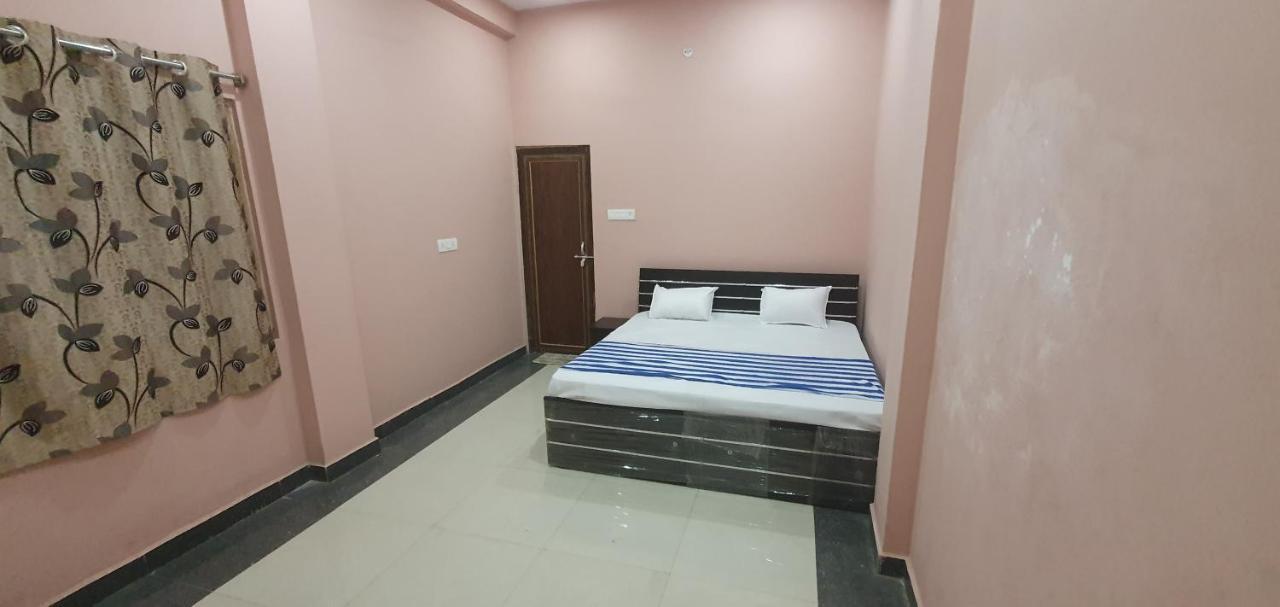 Amrit Homestay *